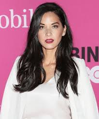 Authentic aaron rodgers, collectibles, memorabilia and gear at steiner sports official online store. Olivia Munn Slams Journalists Blaming Her For Aaron Rodgers Poor Performance Long Hair Styles Long Brunette Hair Styles