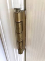 spray paint door hinges to brushed