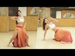 If you are not a professional dancer, try easy step galaxy of dance presents dance tutorial on the song saki saki if you want to learn some new moves on this o saki saki workshop video: Nora Fatehi S Rehearsal Video Of O Saki Saki Youtube