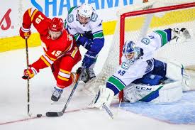 Get latest betting odds, lines, matchup stats for calgary flames vs vancouver canucks. Calgary Flames Vs Vancouver Canucks Nhl Picks Odds Predictions 1 18 21 Sports Chat Place