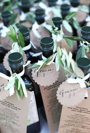 50 Edible Wedding Favors Your Guests