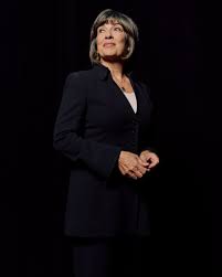 Christiane amanpour, cnn's chief international anchor, revealed that she has ovarian cancer and is now undergoing treatment. Christiane Amanpour Takes The Old Charlie Rose Slot On Pbs The New York Times