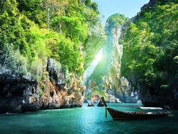 Thailand (ประเทศไทย), officially the kingdom of thailand (ราชอาณาจักรไทย) is a country in southeast asia with coasts on the andaman sea and the gulf of thailand. The Best Time To Travel To Thailand Lonely Planet