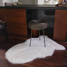 auckland white sheepskin rug by asiatic