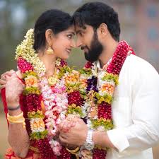 The marriage calculator focuses on love marriage, promised marriage, delayed marriage and you can find out more about your marriage and married life by typing in the details required below. Pics Malayalam Actress Divya Unni Gets Married To Arun Kumar Manikandan In America Regional News India Tv