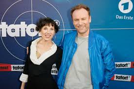 Twenty actors have withdrawn their videos from the campaign's website after the backlash, with the tatort detective meret becker saying this being instrumentalised by the right wing is really the last. Meret Becker Nimmt Abschied Vom Berliner Tatort Das Ist Der Grund Tag24