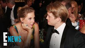 Taylor swift and boyfriend joe alwyn looked gorgeous as the couple graced the golden globe award 2020 together but decided to walk down the red carpet solo. Taylor Swift Joe Alwyn Show Pda After 2020 Golden Globes E News Youtube