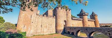 Carcassonne (/ ˌ k ɑːr k ə ˈ s ɒ n /, also us: Carcassonne Guided Tour Book Online At Civitatis Com