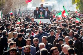 تصاویرِ استقبال پرشور از رئیس جمهور در استان یزد - تابناک | TABNAK
