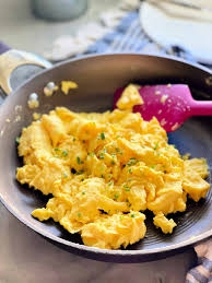 how to make scrambled eggs katie s cucina