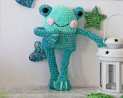 ravelry crochet leggy frog pattern by