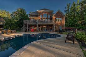 Sign up for the best deals on vacation rentals! Lake Norman Luxury Vacation Rental Home Theater Pool Private Dock Houses For Rent In Mooresville North Carolina United States