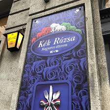 kek rozsa blue rose restaurant