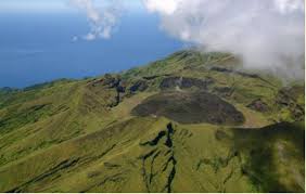 The national emergency management organisation (nemo) in st vincent and the grenadines has warned residents of communities near to the la soufriere volcano to heighten their preparedness in the event that it becomes necessary for them to be evacuate at short notice. Vincentians Warned To Stay Clear Of La Soufriere Volcano Loop News