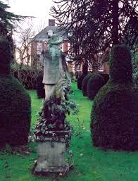 File Garden Statue At Little Grimsby