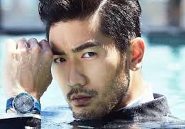 When i first saw the kissing photos, i thought that they kissed on the lips, but turns out it was only a kiss on the cheeks. Godfrey Gao Height Weight Age Wife Biography Family More