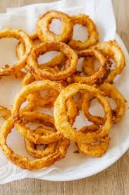 crispy onion rings with dipping sauce
