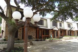 photos of round rock townhomes