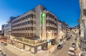 The holiday inn express newcastle city centre is located in waterloo square, just off st james boulevard. Holiday Inn Express Porto City Centre Home Facebook