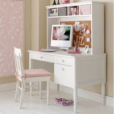 Rectangular gray 3 drawer computer desk with keyboard tray this techni mobili desk is a complete workstation this techni mobili desk is a complete workstation offering an ample work surface and plenty of storage space. Escritorio Rosa Girl Desk Girl Room Teenage Room