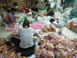 Bắt giữ hơn 2.000 hộp bánh, mứt Tết không đảm bảo ATTP tại “thủ phủ hàng  nhái