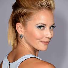 If you've got short hair, then you know it can sometimes be a huge pain to have an updo, but not with this tucked look.style me pretty.com is a style savvy w. 44 Incredibly Chic Updo Ideas For Short Hair