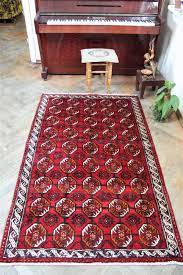 simple design iranian rug