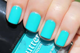 turquoise nail polish bright light