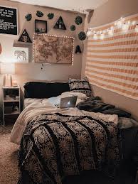 dorm room decor