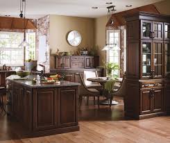 Columbia showcase kitchen and baths has been providing clients in columbia and surrounding areas with beautiful and affordable cabinetry since 1991. Cabinet Store In Columbia Mo 65203 Rsi Kitchen And Bath Kemper