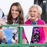 Are Mary Berry and the queen friends?