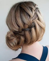A classic short hair wedding style is this rosette hair bun which is elegant and prefect for a bride. Wedding Hairstyles For Short Hair Brides Tying The Knot This Winter