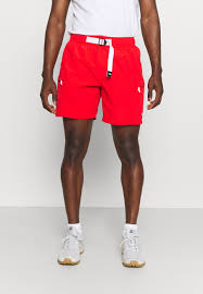 Design is complete with open pockets, an elasticated waistband, and the north face branding. The North Face Class V Belted Trunk Shorts Fiery Red Red Zalando Co Uk