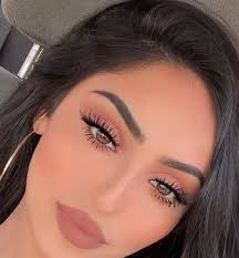 i need some romantic makeup look