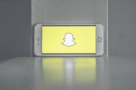 6 manières de ajouter des amis sur Snapchat : quelles sont les options  supplémentaires sur Snapchat ?