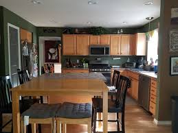 Wall Paint Color For Oak Cabinets And