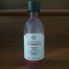 body vitamin e hydrating toner