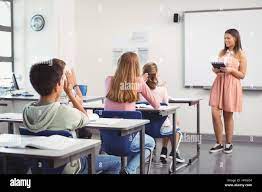 Presentation classroom hi-res stock photography and images - Alamy