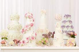 https://www.cnn.com/style/article/kate-moss-wedding-cake-baking-peggy-porschen/index.html gambar png