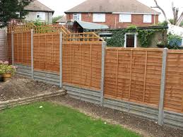 garden fencing wooden gates driveway