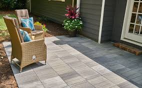 Luxurious Patio With Linear Pavers