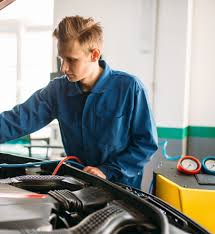 If your car's air conditioner is no longer cooling the air as it should, low refrigerant levels due to a slow leak are usually the problem. Car Air Conditioning Repair Shop Car Air Conditioning Service Perth
