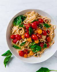 cherry tomato pasta with garlic and
