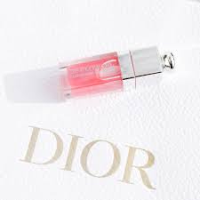 dior s lip glow oil makes lips feel