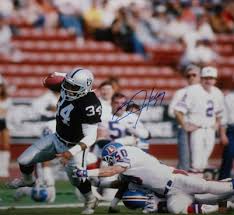 No bo cards from football sets. Bo Jackson Rookie Cards Checklist Gallery And Memorabilia Guide