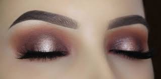 Find eyeshadow on hooded eyes. Hooded Eye Makeup Tips Tutorial On How To Apply Eyeshadow And Eyeliner That Lift Your Eyes Bashfully Beautiful