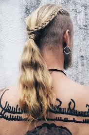 Styling hair zu günstigen preisen. Long Hairstyles For Men Guide Wear Your Long Hair The Right Way Viking Hair Hair Styles Long Hair Styles Men