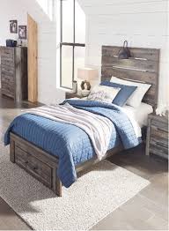 The average price for kids bedroom furniture ranges from $10 to $4,000. Kids Ashley Furniture Homestore