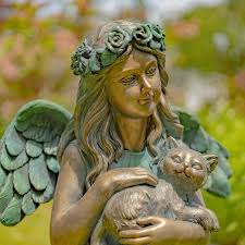 39 Bronze Magnesium Angel Holding Cat