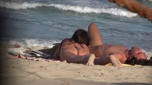 Nude Beach Voyeur HD Video Teaser : XXXBunker.com Porn Tube